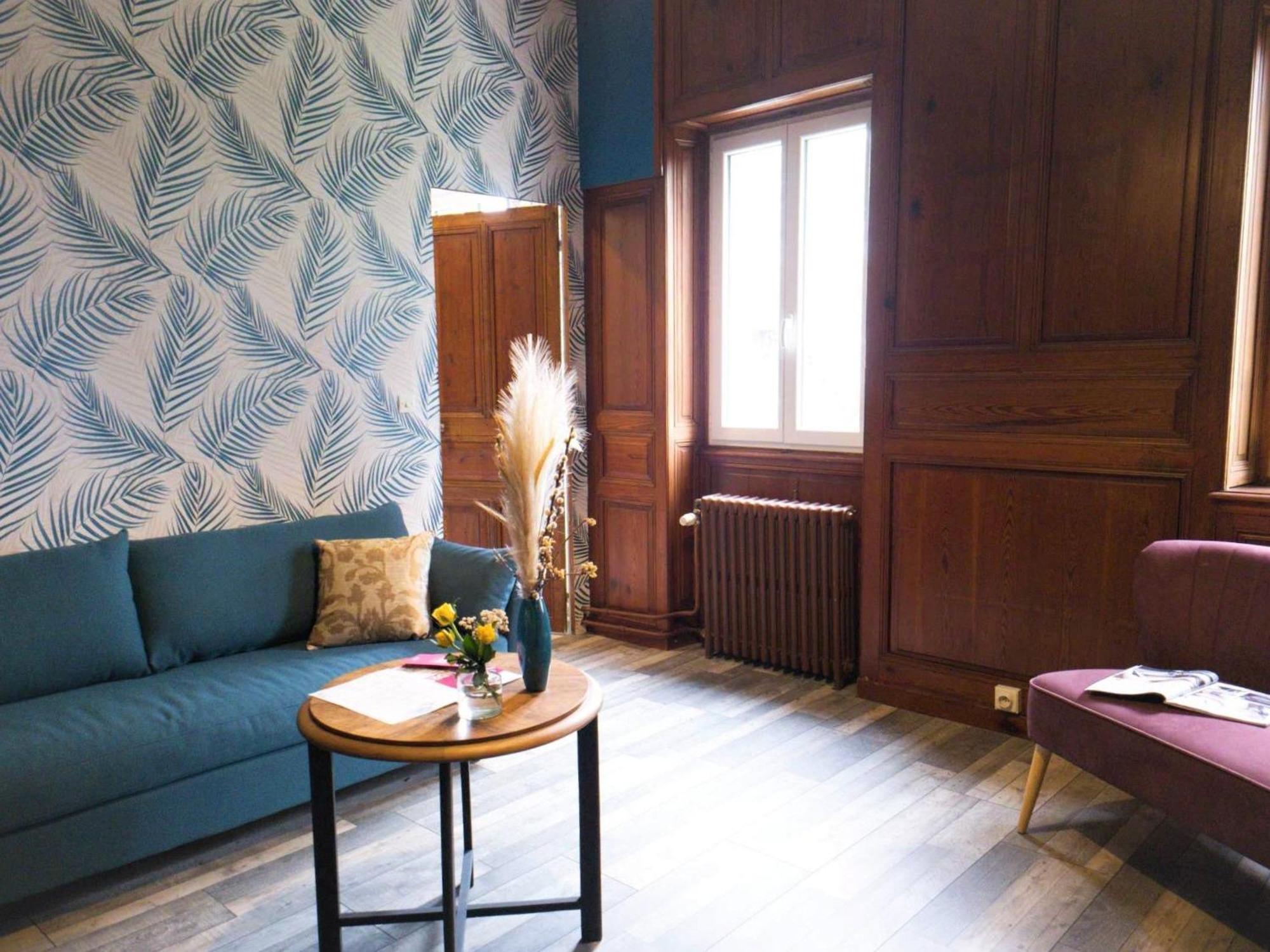 Sejour De Charme Au Chateau Avec Petit-Dejeuner Et Parking - Fr-1-591-705 Cluis Bagian luar foto